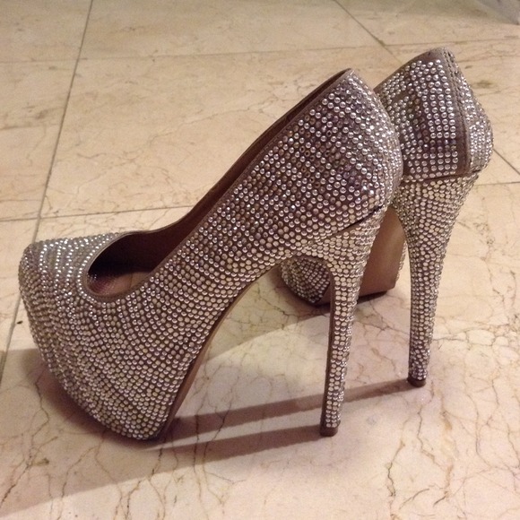 Steve Madden shoes ๐๐๐ - Picture 3 of 4