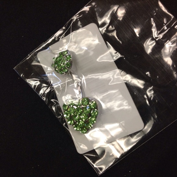 Belly button jewelry