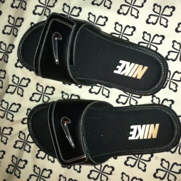 Mens nike sandal bnwot