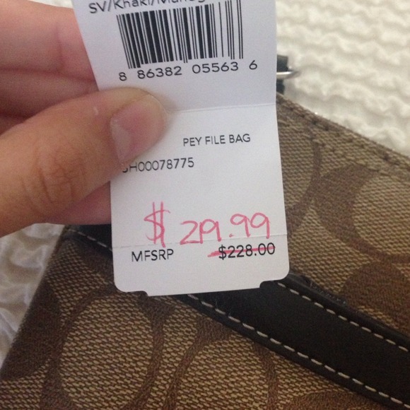COACH!! 👜 - Picture 2 of 3