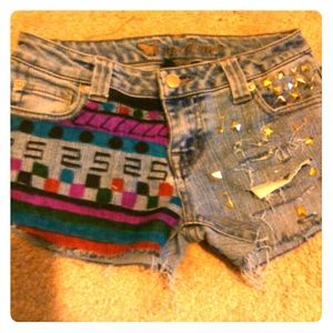CUSTOMIZE SHORTS