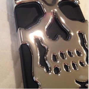 Silver skull iPhone 5/5s case
