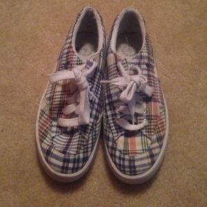 Plaid polo tennis shoes