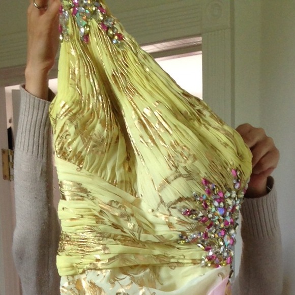Dress - Picture 2 of 4