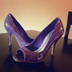 BCBGirls Purple Crocodile Print pumps