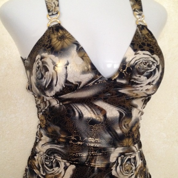 Sexy top with gold shimmer!