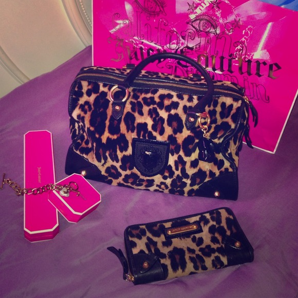 SOLD!!!! Juicy couture purse and matching wallet