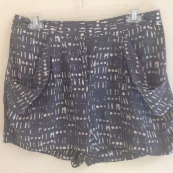 ❌Sold❌JCREW Silky Shorts In Grey/White in size
