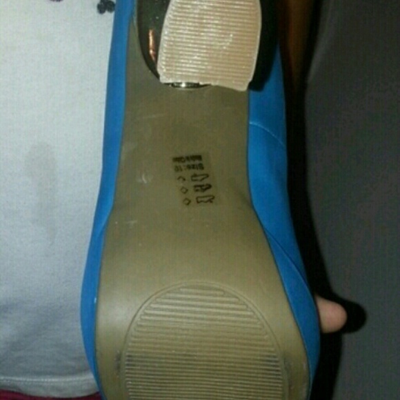 Auqa blue 6' heels - Picture 3 of 4