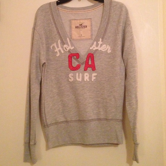 REDUCED Grey Hollister pullover - Picture 1 of 1
