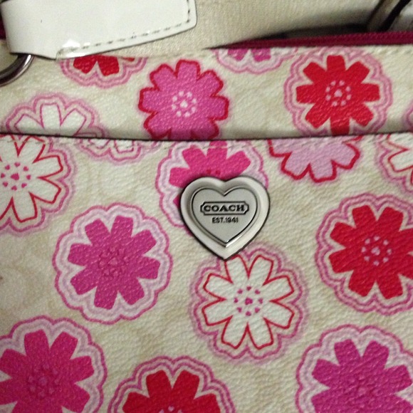 😻COACH FLORAL PRINT SWINGPACK😻SUPERSALE😻5 days! - Picture 3 of 4