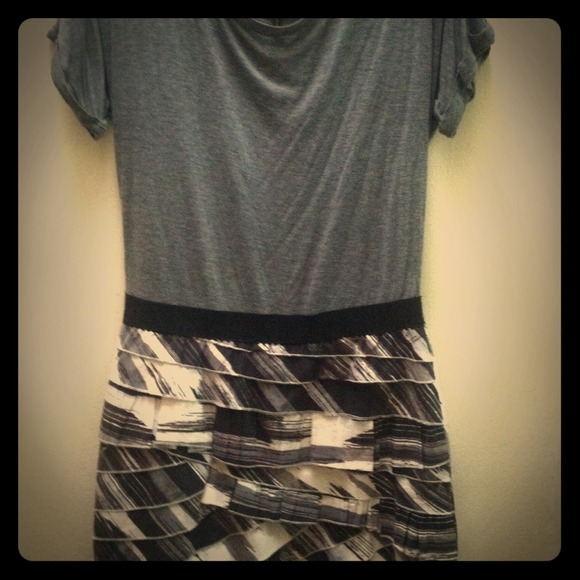 Fun dress! T-shirt/flirty skirt combo. Grey tones. - Picture 1 of 4