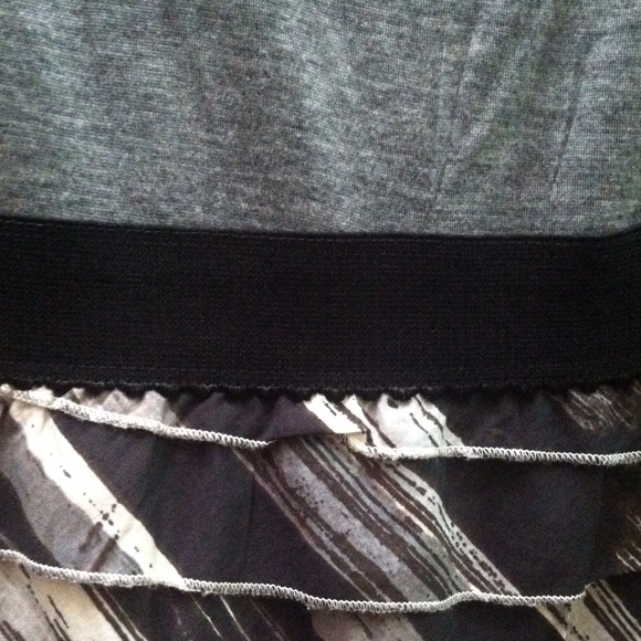 Fun dress! T-shirt/flirty skirt combo. Grey tones. - Picture 2 of 4