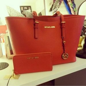 Michael Kors tote