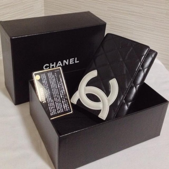 ***SOLD  on other site***Chanel lambskin wallet