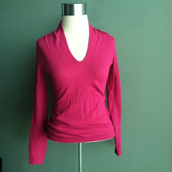 Banana Republic Sweater - Picture 2 of 3