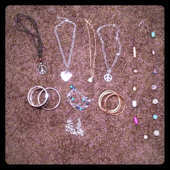 ✅ Price cut! ✅ Jewelry Assortment