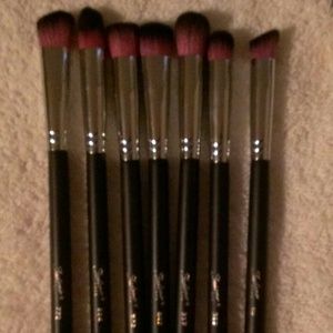 Sold-Sedona Lace Se7ven Midnight Synthetic Brush