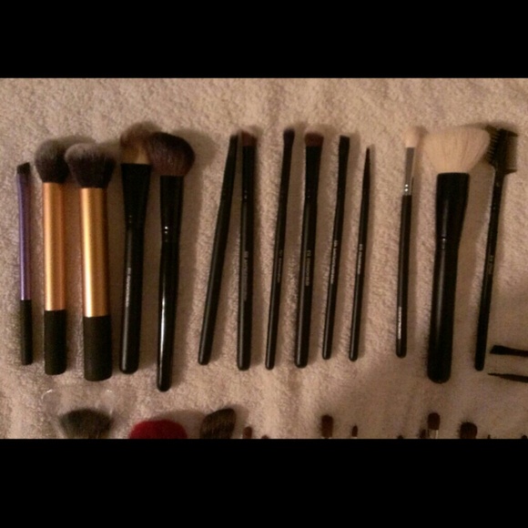 Real Techniques/Shany Cosmetics Brush Lot