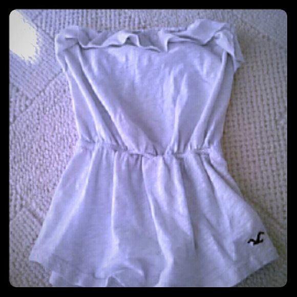 White strapless hollister shirt