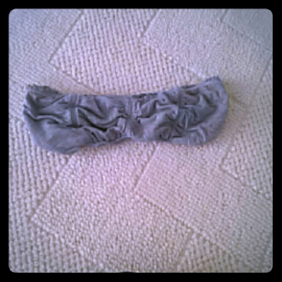 Scrunched grey Hollister bandoo
