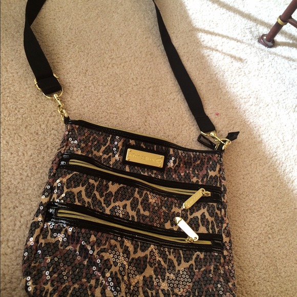 Betsy Johnson cross body purse