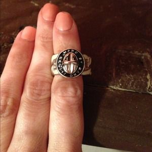 Marc Jacobs turnlock ring size 6