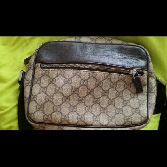 *REDUCED* Authentic rare vintage Gucci crossbody - Picture 2 of 4