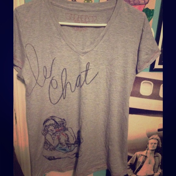 Le Chat tee