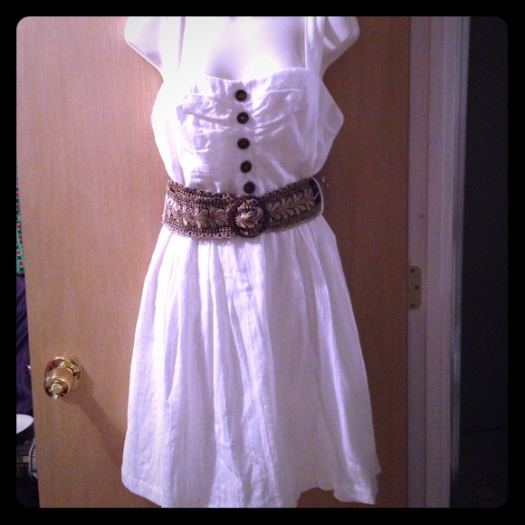 NWOT White dress w/belt