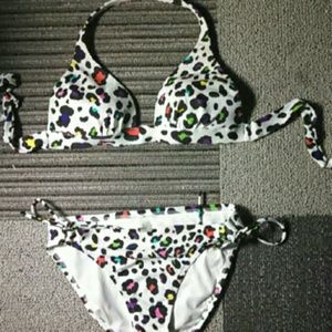 SOLD VS Victoria's Secret Leopard cheetah bikini M