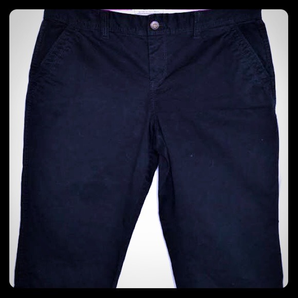 Perfect Black Capris