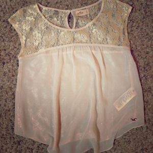Short sleeved shear glitter lace top