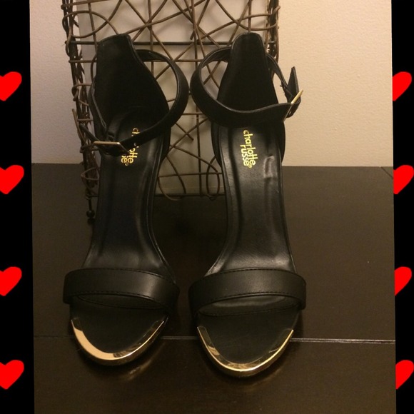 Gold tip pumps