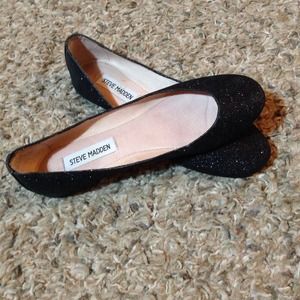 Steve Madden black sparkled flats