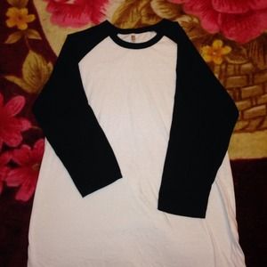 Black & white baseball tee.