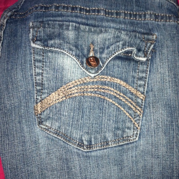 Blue jeans - Picture 2 of 3