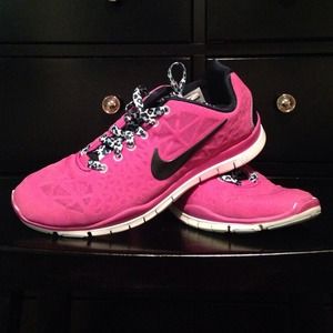 Magenta Nike Free