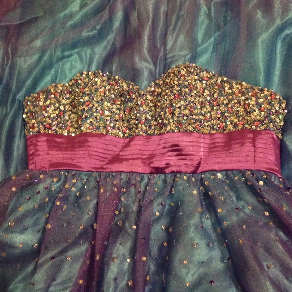 Prom sparkly dress. - Picture 3 of 4