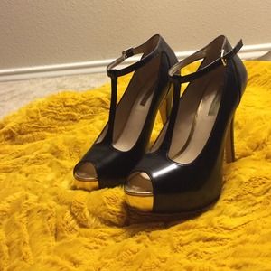INC International Concepts T-Strap Platform Pumps
