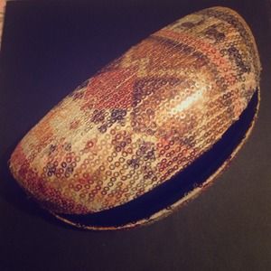 Sequined sunglasses case