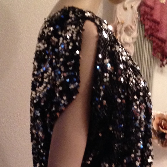 Black & Silver Full Sequin Dress - Picture 3 of 4