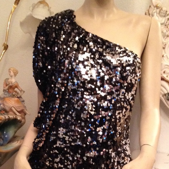 Black & Silver Full Sequin Dress - Picture 4 of 4