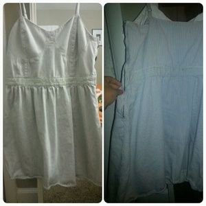 X SOLD LOCAL X White and black striped dress!