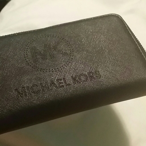 MK wallet