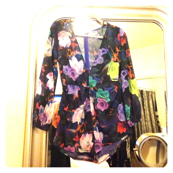 SOLD🎀🎀🎀 LF Stores Rumor Boutique Romper AUS