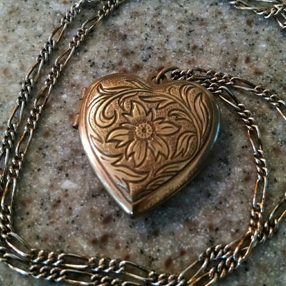 Locket necklace