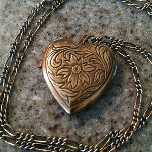 Locket necklace