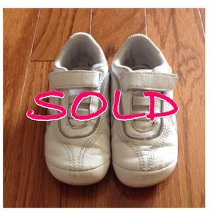 💢SOLD💢Puma sneakers
