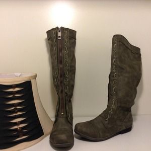 Army green Bridget boots